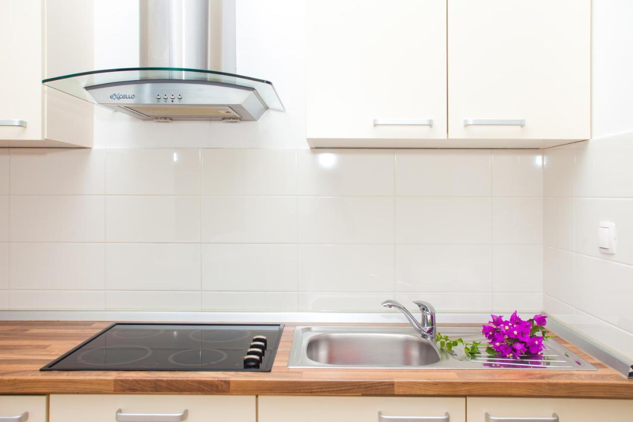 Alpeza Apartments Bol Zewnętrze zdjęcie