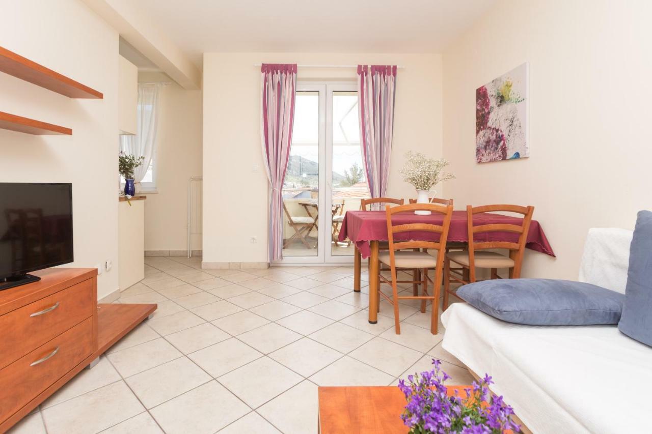 Alpeza Apartments Bol Zewnętrze zdjęcie