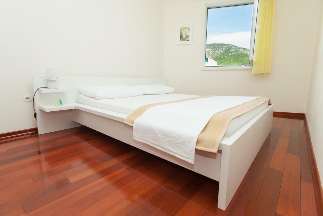 Alpeza Apartments Bol Zewnętrze zdjęcie