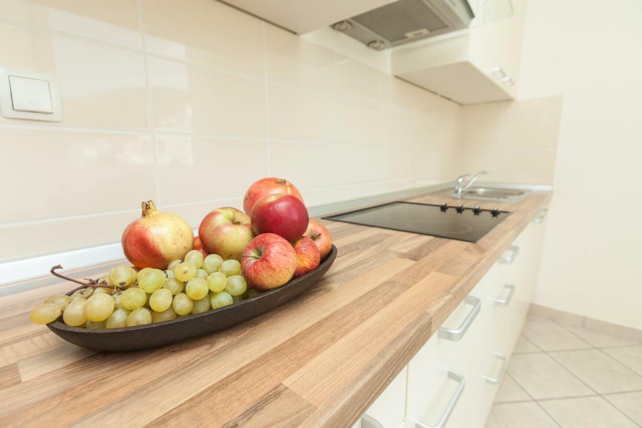 Alpeza Apartments Bol Zewnętrze zdjęcie